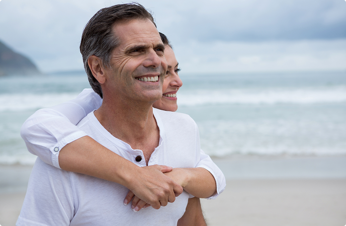 A couples in a sea beach